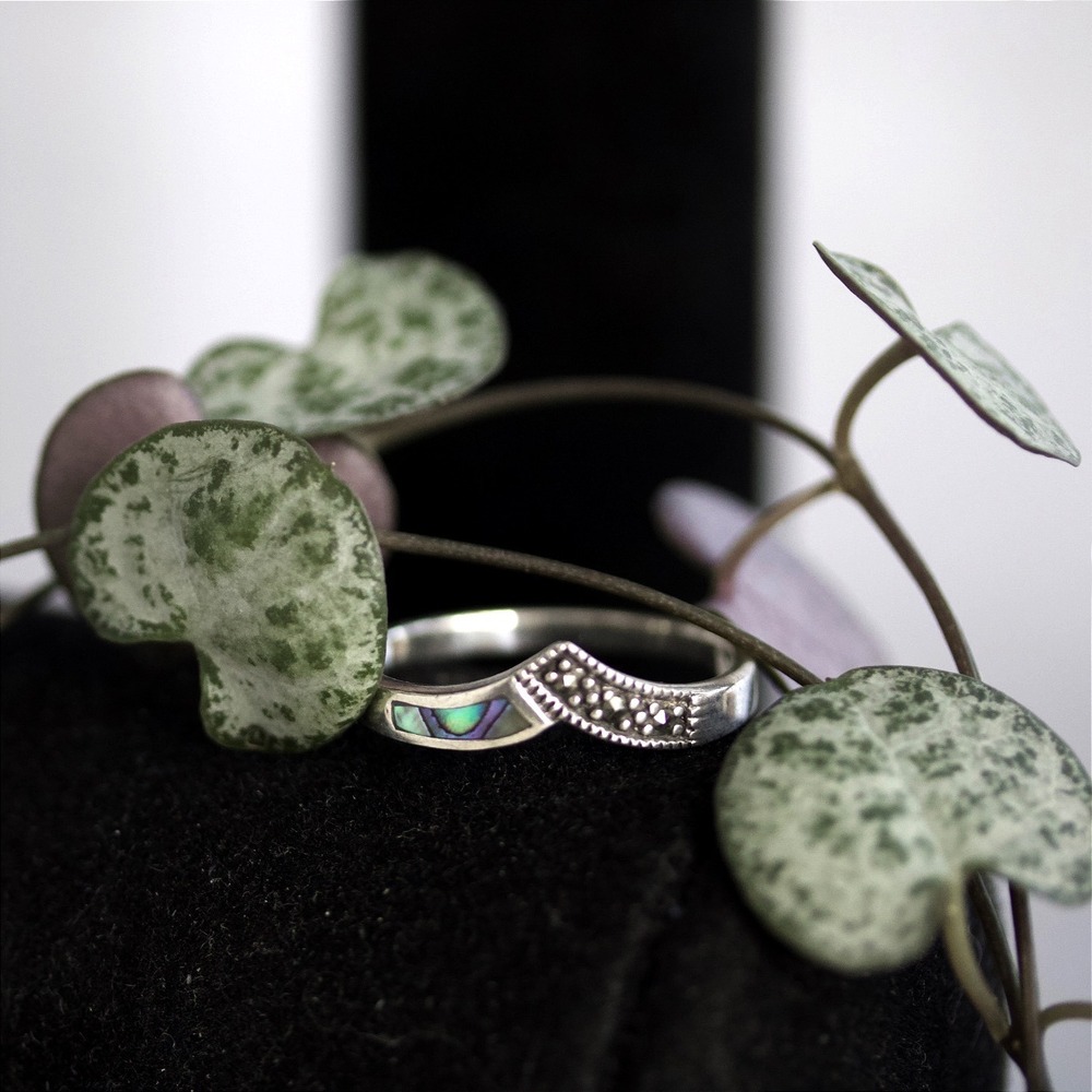 Sterling Silver Abalone Marcasite Chevron Wishbone Ring Size 8.75 925 Vintage